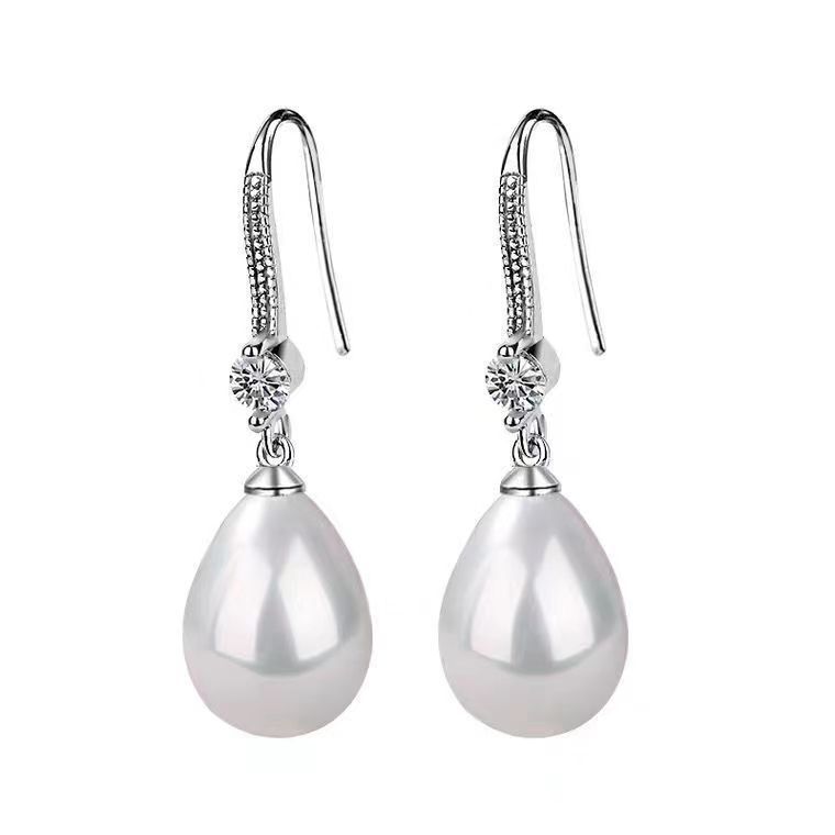 New Exquisite and Fashionable Silver Imitation Water Pearl Pendant Women's Earrings Shining Round Wedding Jewelry Gift A-2091