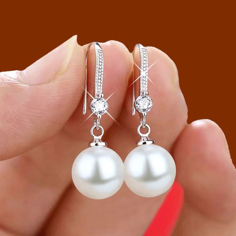 New Exquisite and Fashionable Silver Imitation Water Pearl Pendant Women's Earrings Shining Round Wedding Jewelry Gift A-2091