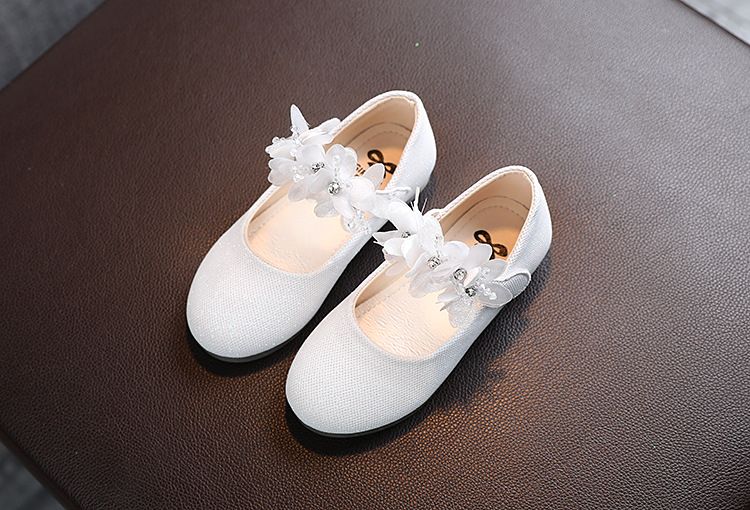 1 pair of Korean fashion children's small flower single shoes princess shoes children's crystal soft soled dance shoes