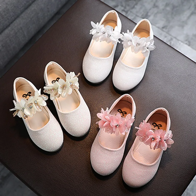 1 pair of Korean fashion children's small flower single shoes princess shoes children's crystal soft soled dance shoes
