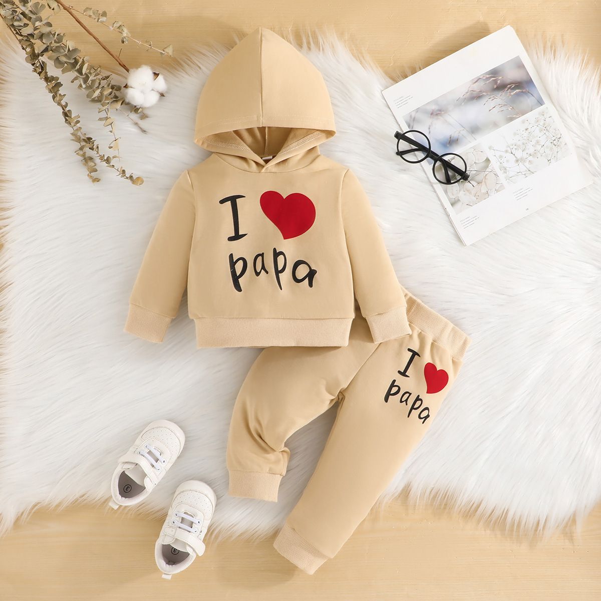 1 set of girls' and boys' hats, printed hoodies, pants, and children's clothing sets
