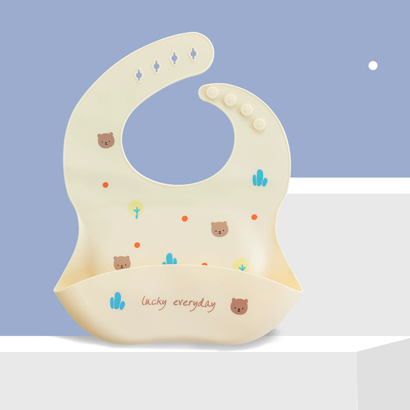 1PC  Silicone Babi Bib Waterproof Saliva Dripping Banana Bibs Cartoon Newborn Feeding Soft Edible Aprons Baby Adjustable