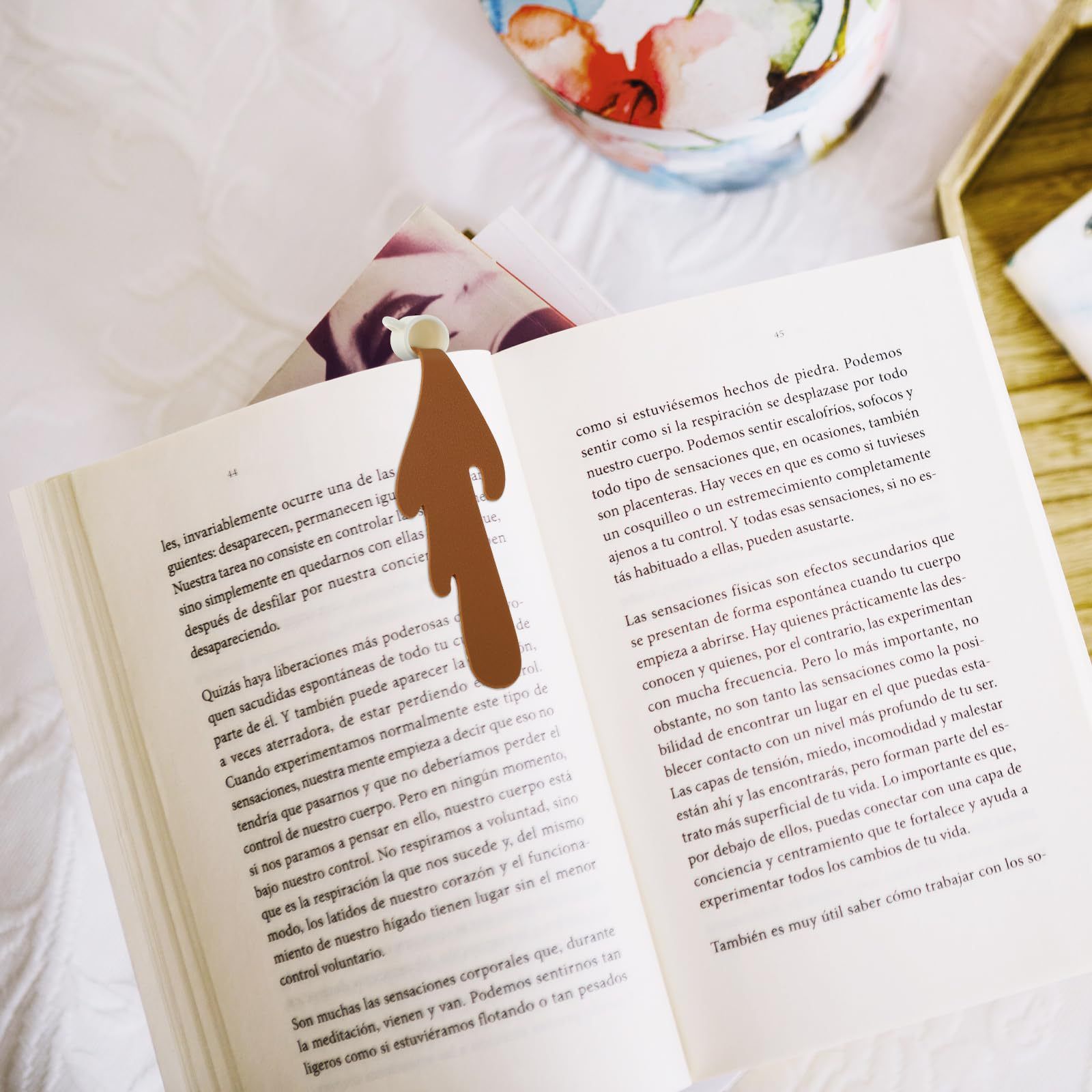 2PCCute Spilled Coffee Bookmark Corner Marker for Reading Funny Bookmarks for Reading Corner Bookmark Stationery School Supplies