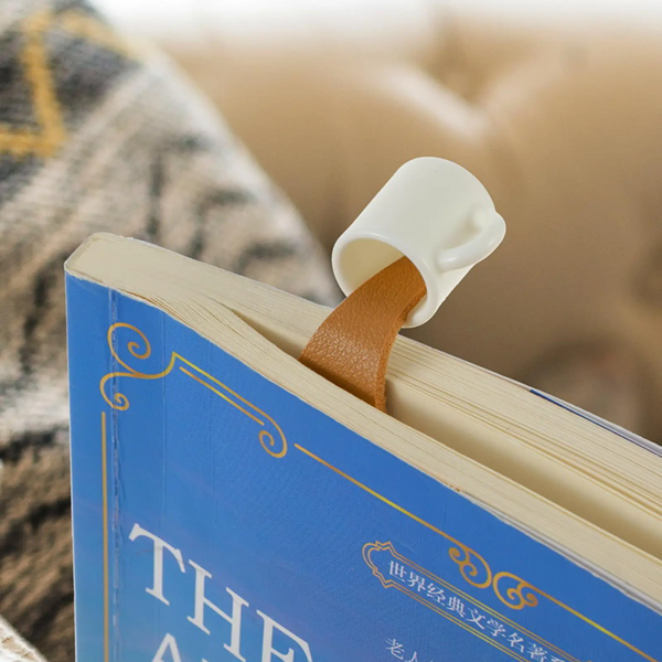 2PCCute Spilled Coffee Bookmark Corner Marker for Reading Funny Bookmarks for Reading Corner Bookmark Stationery School Supplies