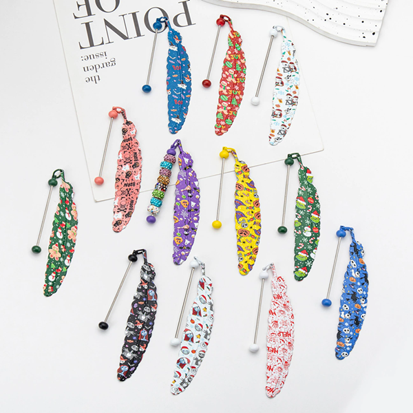 1PC  Christmas and Halloween Feather Bookmarks Handmade Beaded Metal Bookmarks Student Reading Tags Page Clip
