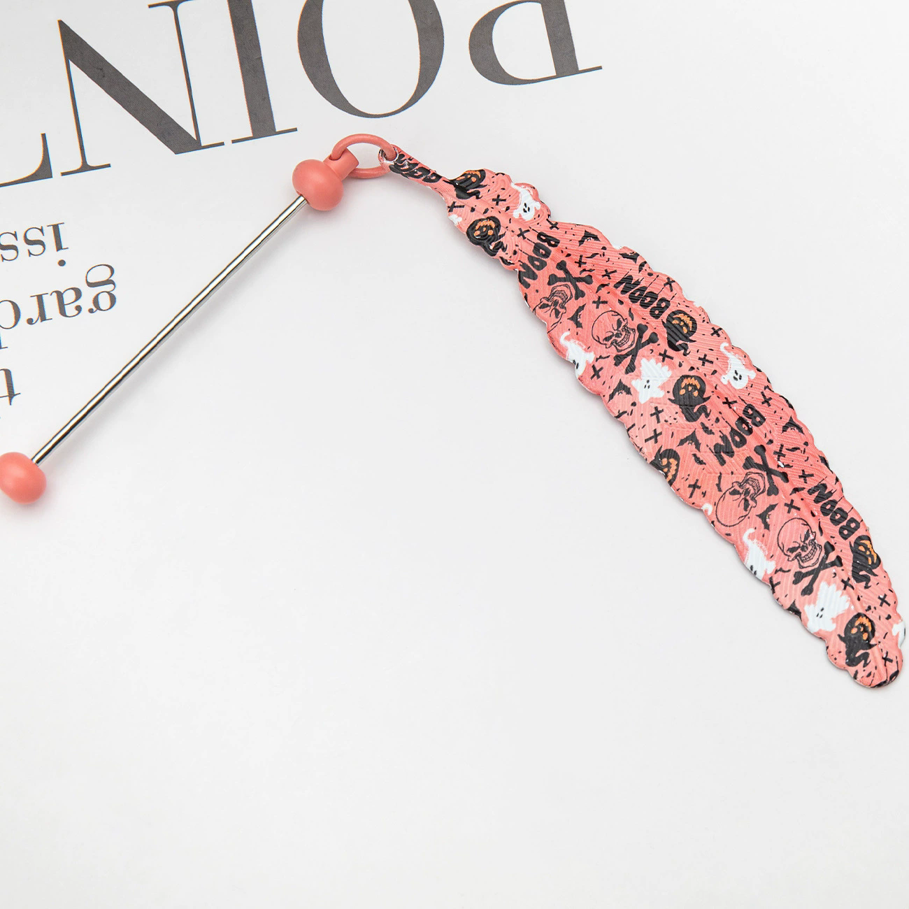 1PC  Christmas and Halloween Feather Bookmarks Handmade Beaded Metal Bookmarks Student Reading Tags Page Clip