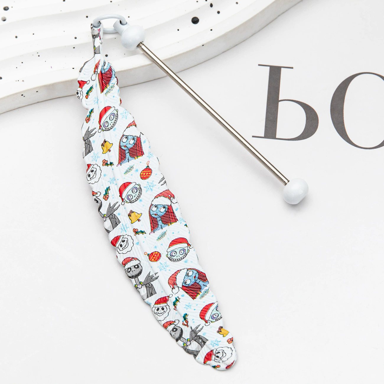 1PC  Christmas and Halloween Feather Bookmarks Handmade Beaded Metal Bookmarks Student Reading Tags Page Clip