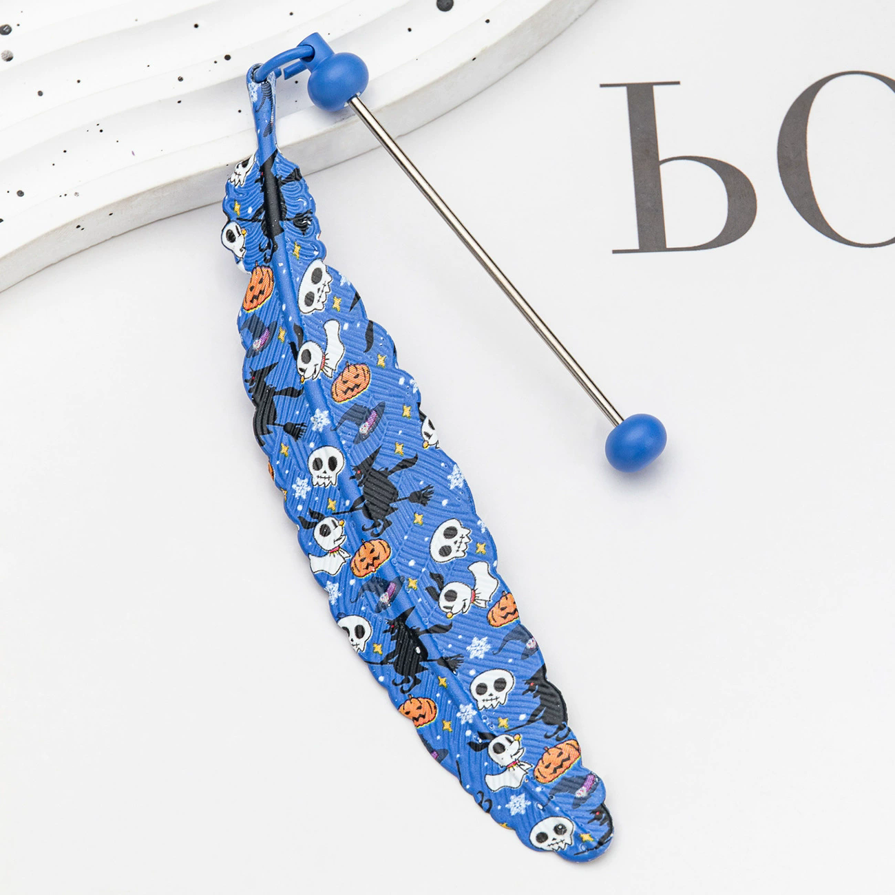 1PC  Christmas and Halloween Feather Bookmarks Handmade Beaded Metal Bookmarks Student Reading Tags Page Clip