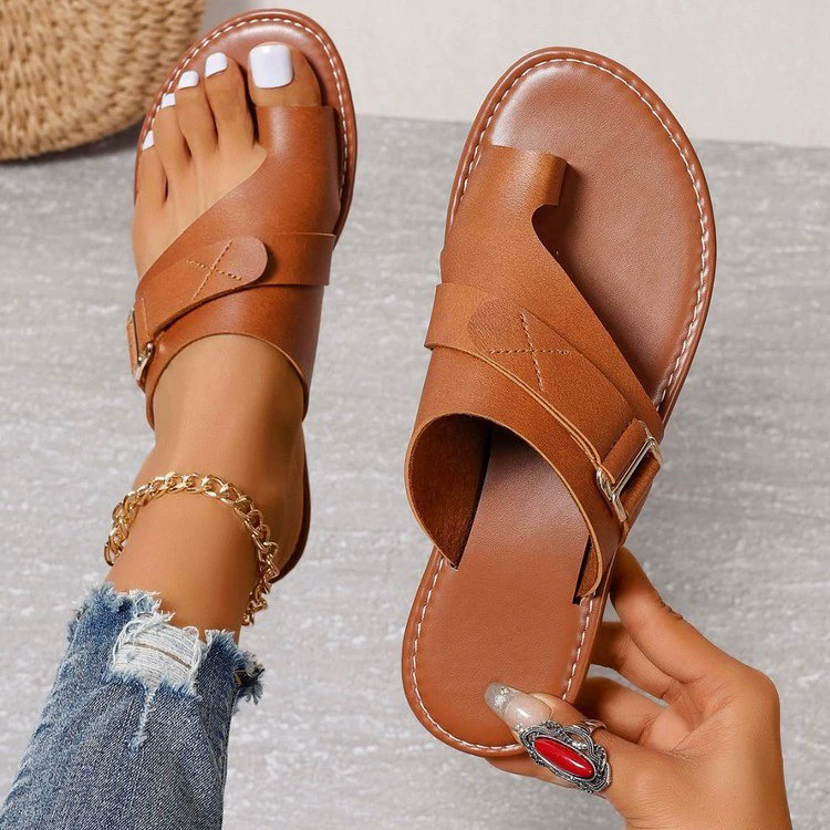 Women Summer Sandals Comfy Ligh Flat Heel Clip-toe Slides Lady Casual Beach Slippers Fashion Belt Buckle Decor Woman Flip-flops