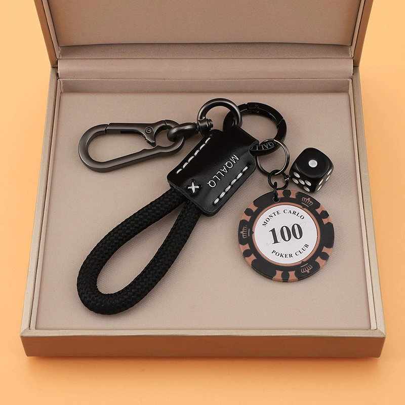 High-end Cowhide Lucky Chips, Car Keychains Pendants Couple Personalities Men's and Women's Bags Pendants Circles Chains Trends