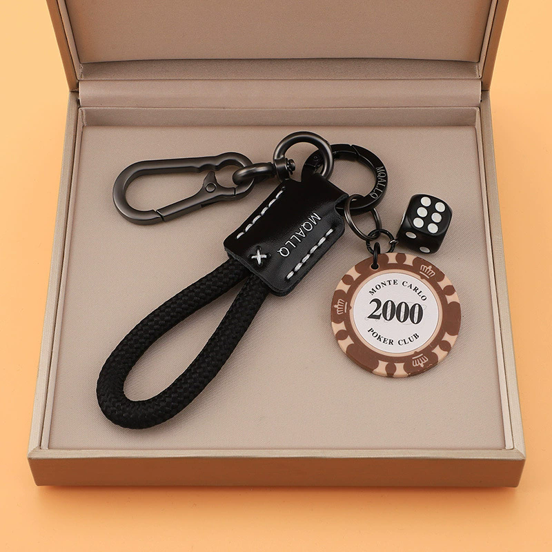 High-end Cowhide Lucky Chips, Car Keychains Pendants Couple Personalities Men's and Women's Bags Pendants Circles Chains Trends