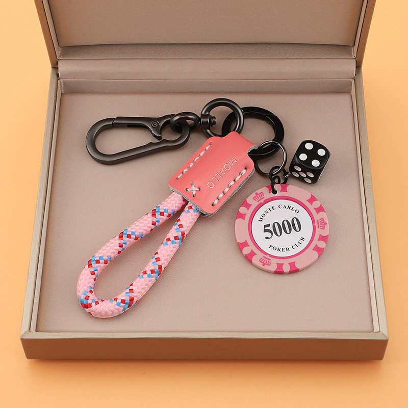 High-end Cowhide Lucky Chips, Car Keychains Pendants Couple Personalities Men's and Women's Bags Pendants Circles Chains Trends