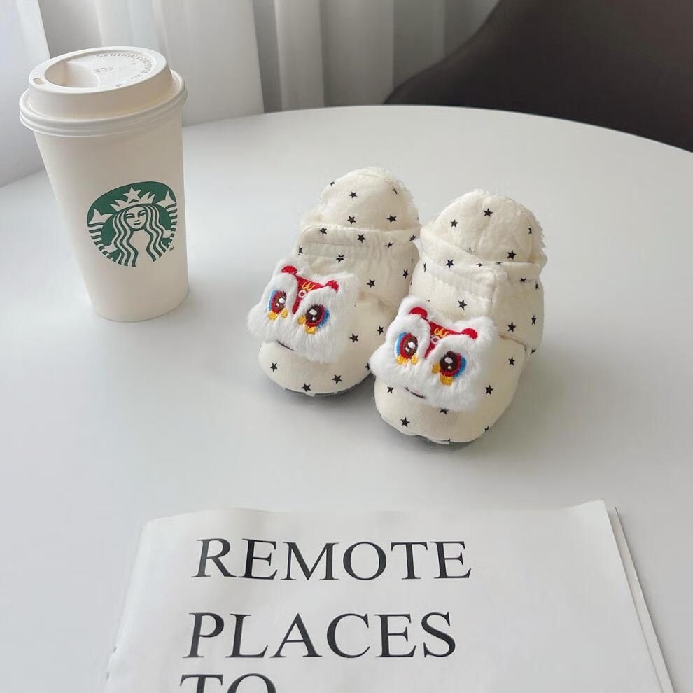 White baby shoes for autumn and winter, baby walking shoes with plush soft soles, winter shoes for infants and young children