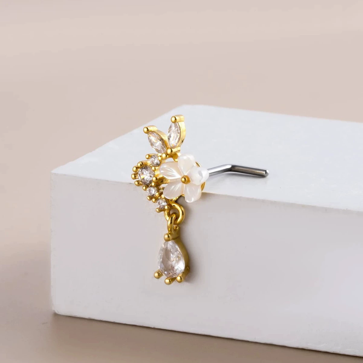 1PC New Design Stainless Steel Nose Studs Flower Dangle Nose Piercing Non Tarnish Stud Nose Ring Wholesale Piercing Jewelry A-2183