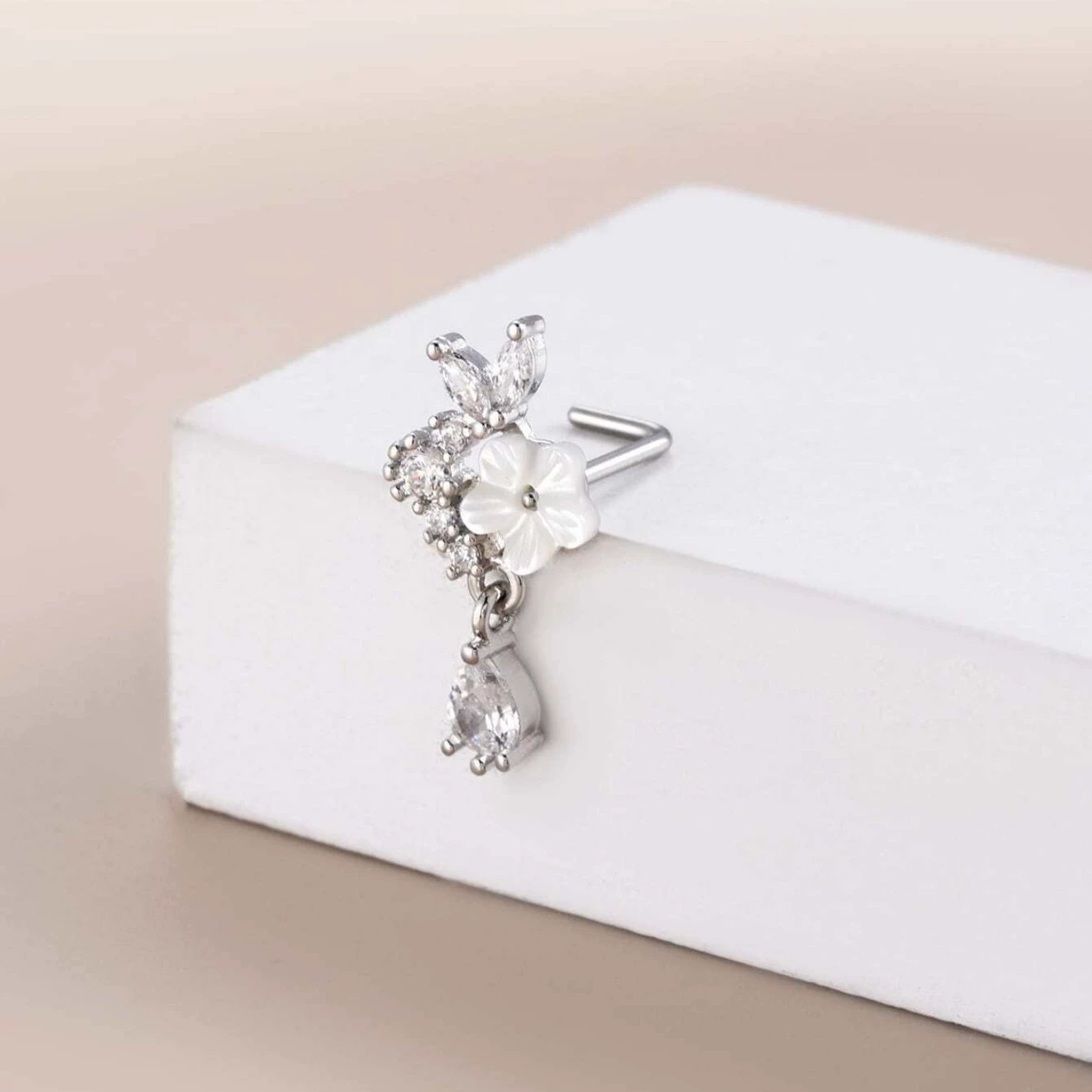 1PC New Design Stainless Steel Nose Studs Flower Dangle Nose Piercing Non Tarnish Stud Nose Ring Wholesale Piercing Jewelry A-2183