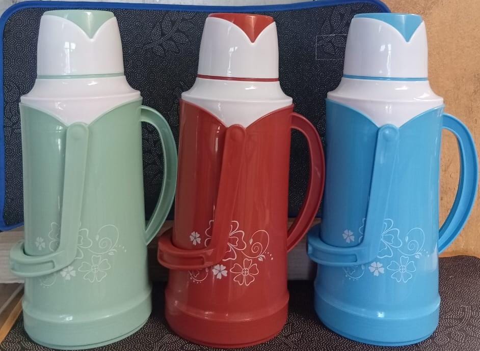 SPECIAL OFFER! Nice One 3.2 L Liquid Thermos Flask. The Vacuum Flask will keep your guests well supplied with Hot Tea or Coffee. It Is Desgined To Keep Your Beverages Hot Or Cold For 24 Hours.