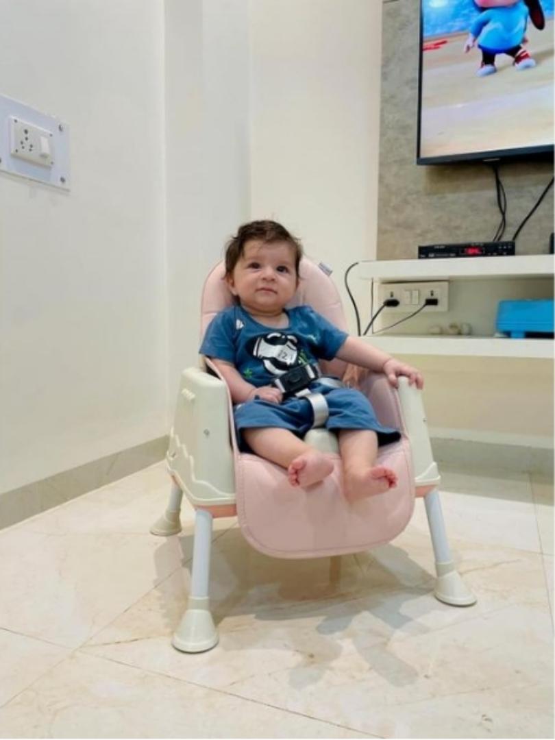 Premium High Chair for Babies I Kids Portable 3 in 1 Safety Feeding Booster Seat Toddler Dining Table Chair Wheel & Cushion