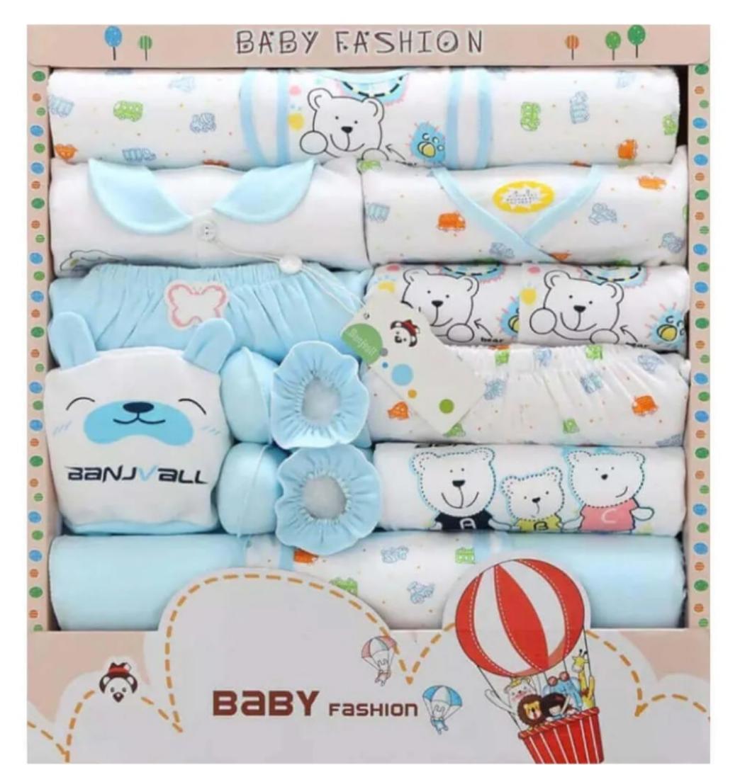 Newborns Little Surprise Box UNWRAP A HAPPY STORY baby-girls, boys 17 Pcs Baby Hamper Set