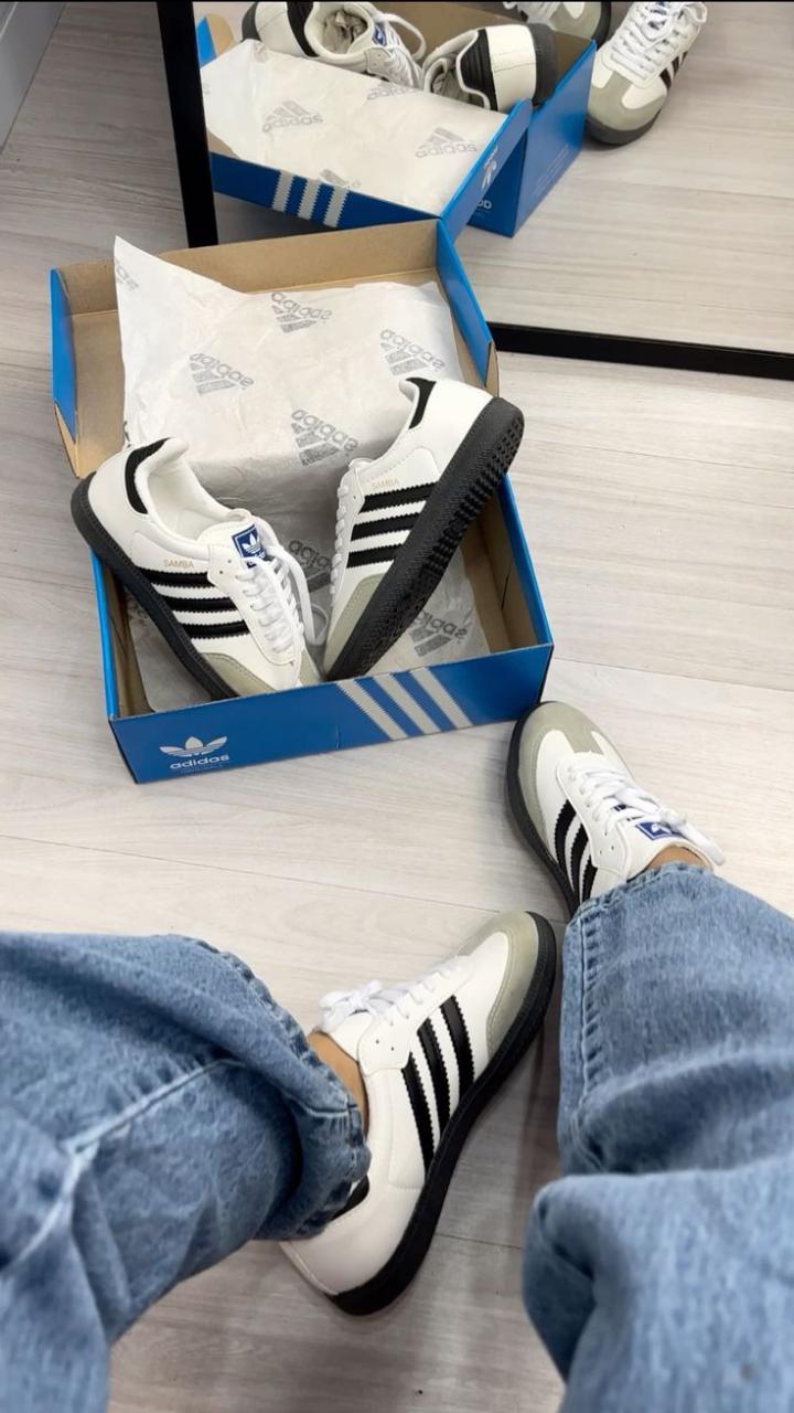 Adidas Samba shoes sneakers, original high quality Adidas samba shoes. Sneakers for men . sneakers .Sneakers for women. running sneakers. black samba shoes. white samba shoes. OG samba  Single sole.