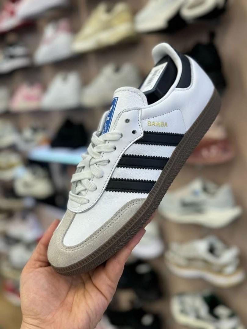 Adidas Samba shoes sneakers, original high quality Adidas samba shoes. Sneakers for men . sneakers .Sneakers for women. running sneakers. black samba shoes. white samba shoes. OG samba  Single sole.