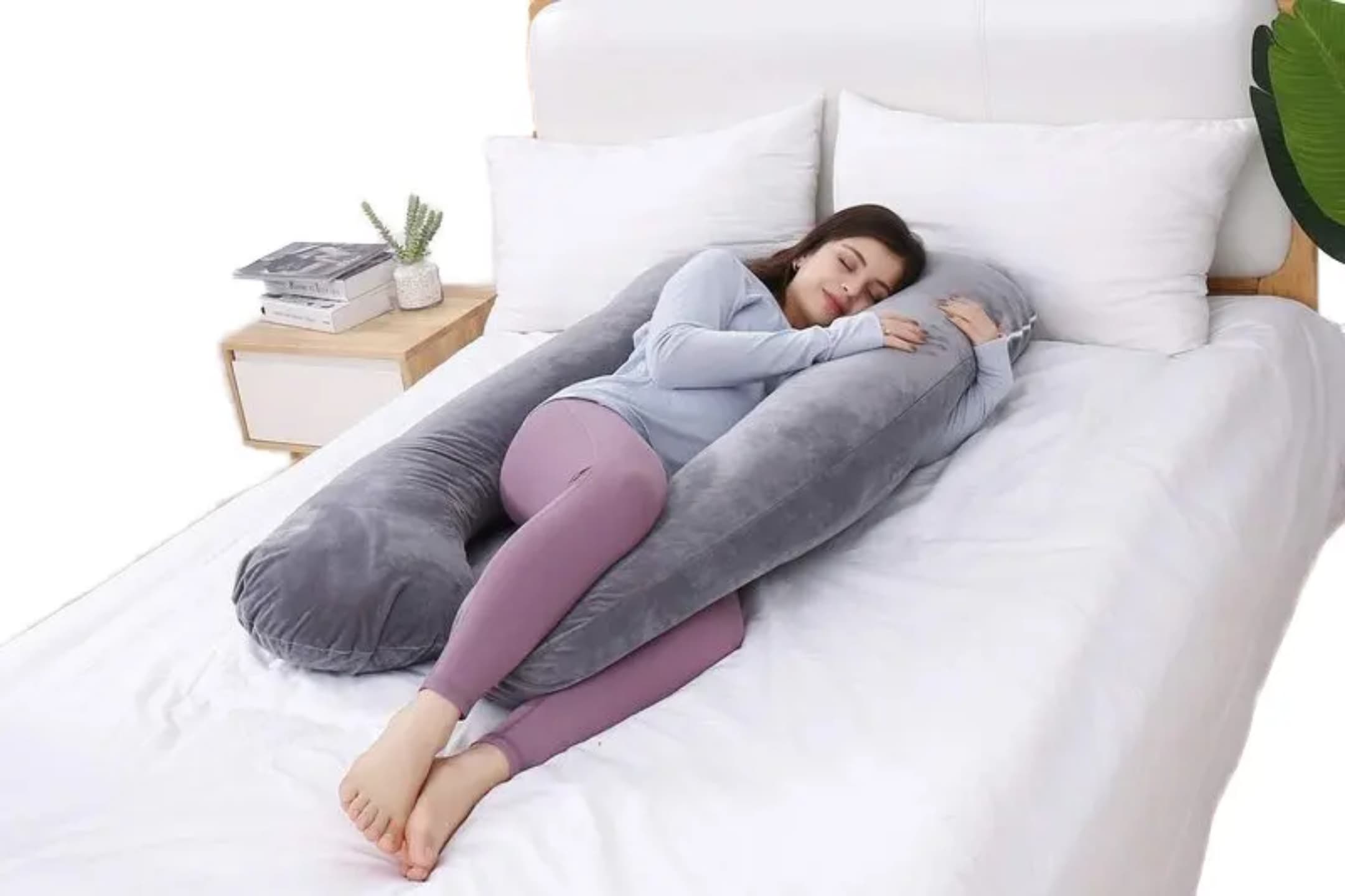 u shape Pregnancy pillow. Natural and pure cotton fabrics.
End bending design to maintain natural thigh separation.
Soft and comfortable backrest design.
Big size, big tolerance and big satisfaction