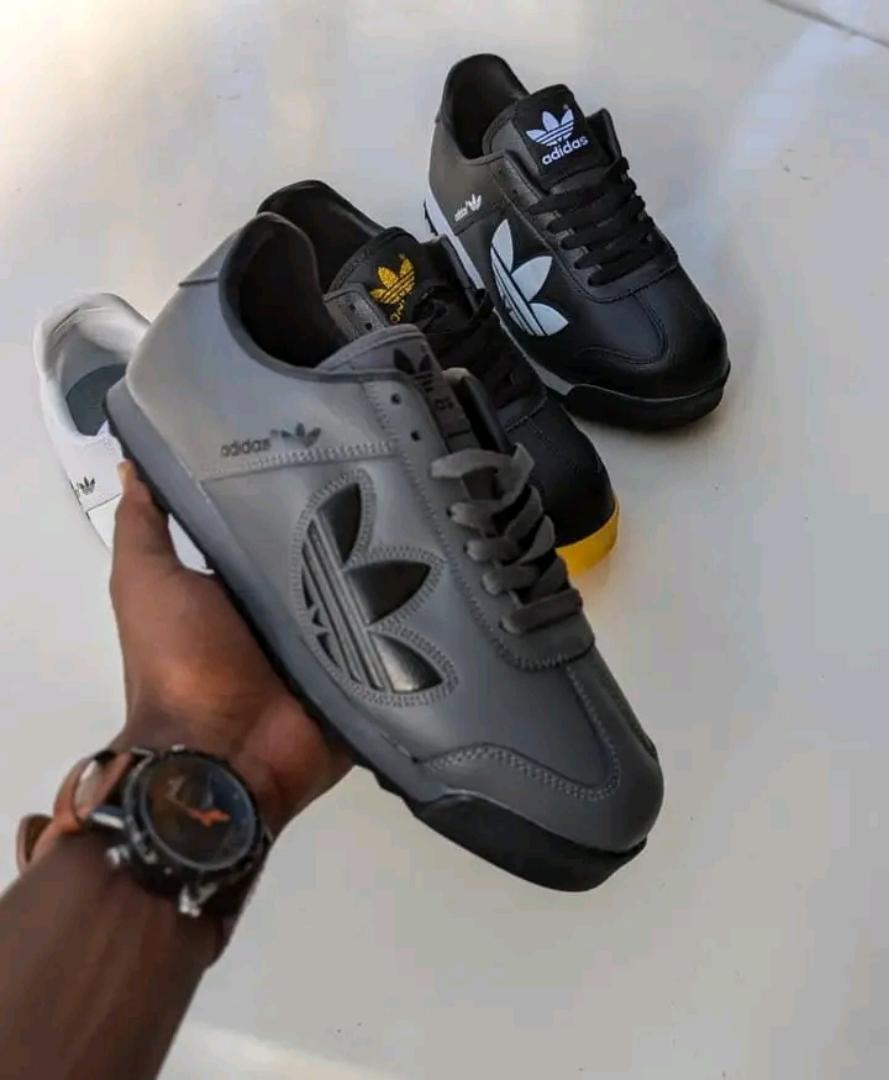 Dripsteps Men’s Classic Adidas-Inspired Sports Sneakers –Dripsteps Lightweight Casual Trainers with Retro Trefoil Design, Comfortable Daily Wear Shoes