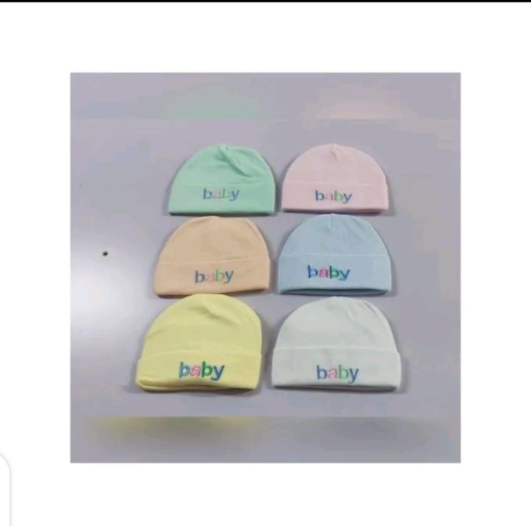 Newborn package 35  Essential Items - 1 bathnet, 4 flannels, 6 washcloth, 1 fleece romper, 3 pairs socks, 11 pcs receiving set, 1 big baby warmer, 1 baby care kit, 3 kofia, 3pcs mittens, 1 blanket
