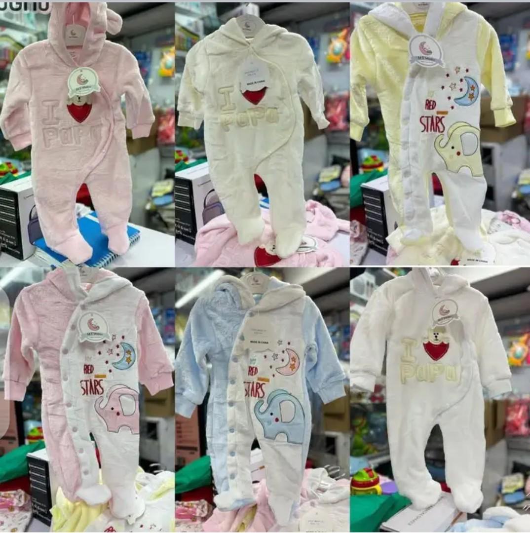 Newborn package 35  Essential Items - 1 bathnet, 4 flannels, 6 washcloth, 1 fleece romper, 3 pairs socks, 11 pcs receiving set, 1 big baby warmer, 1 baby care kit, 3 kofia, 3pcs mittens, 1 blanket
