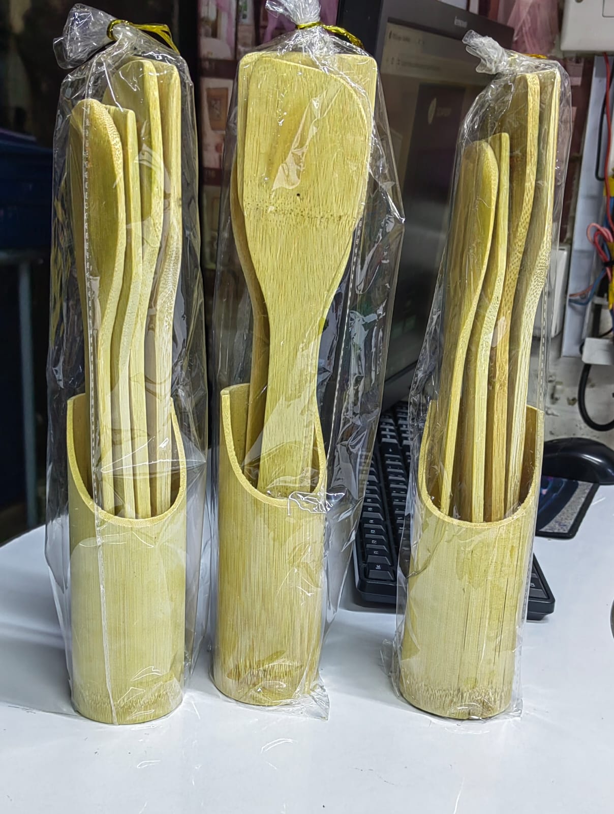 5 Pcs Bamboo Cooking/Serving Spoon Mwiko Set With Holder.These are Quality 5pcs wooden cooking utensils for cooking, frying, steaming, brewing, etc. enables you to meet your various cooking needs