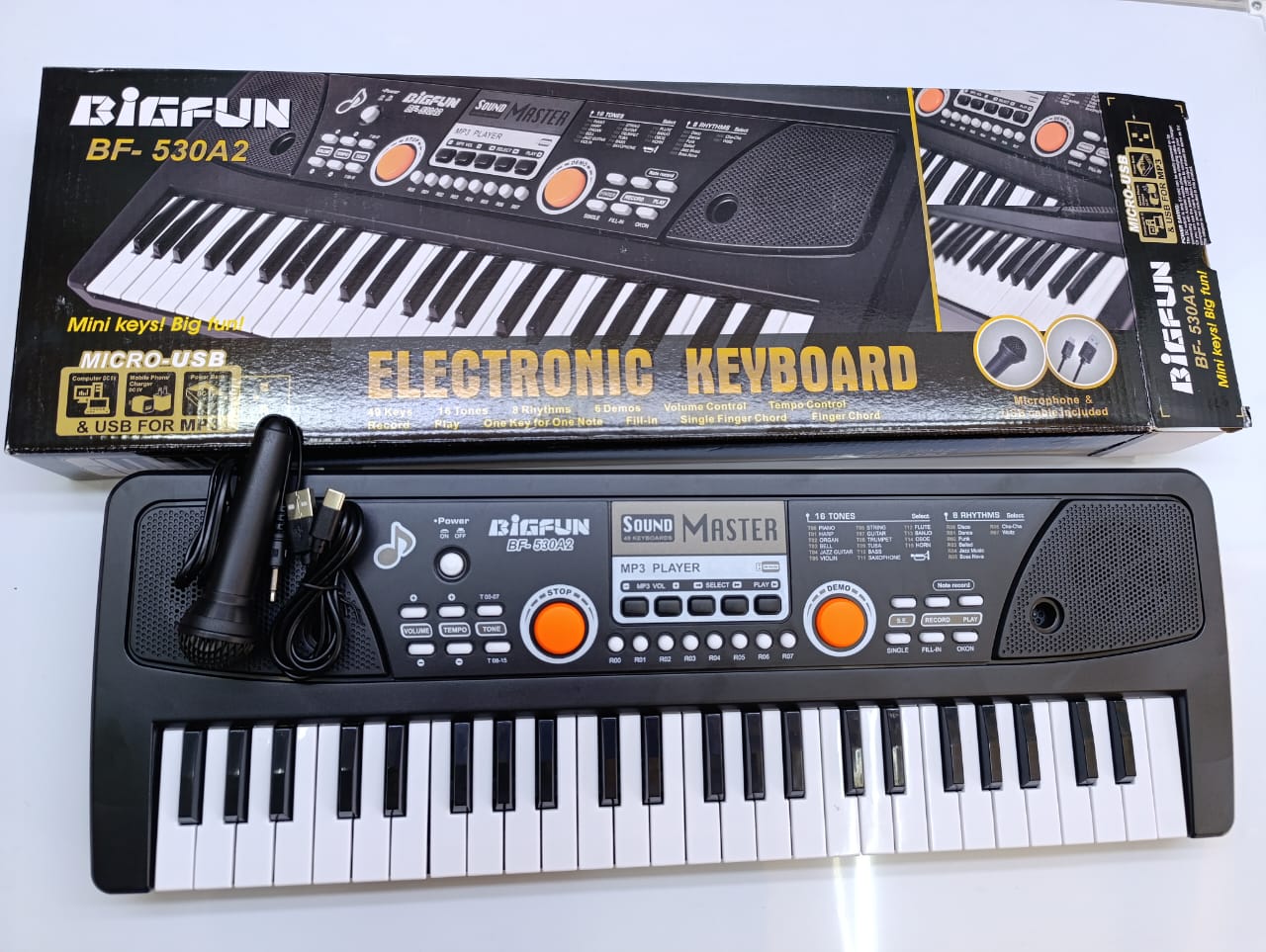 49 keys keyboard piano.61 keys piano keyboard,made of high quality ABS material,durable.With 16 kinds of timbre, 8 kinds of percussion instrument recording,10 kinds of rhythm, 6 demos.Nice musical ins