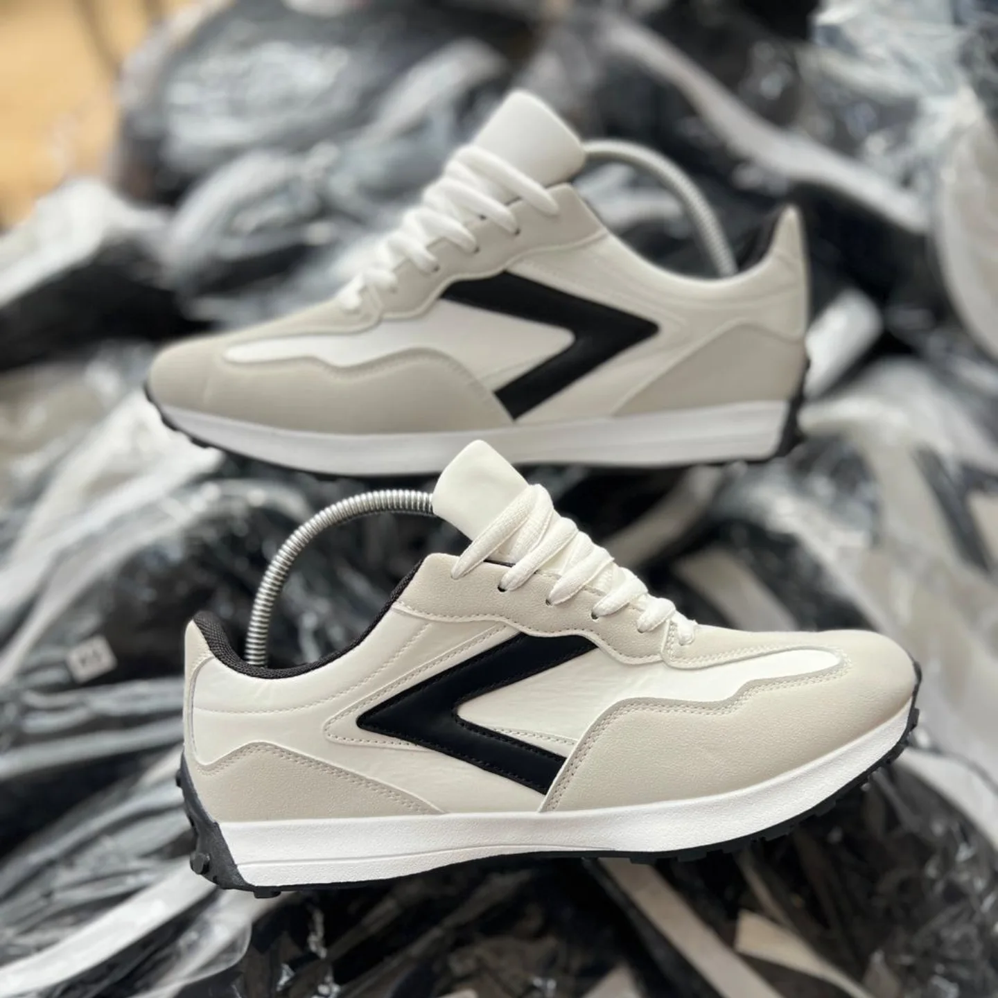 Men's High-tec Edge White/Black Shoes,. Sneakers