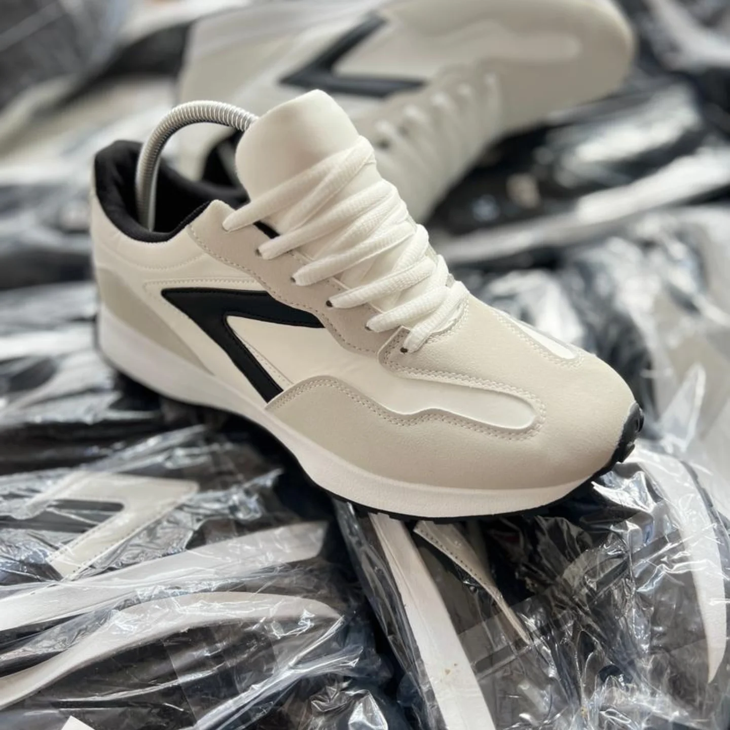 Men's High-tec Edge White/Black Shoes,. Sneakers