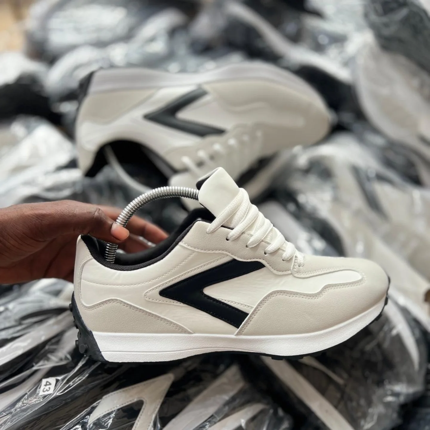 Men's High-tec Edge White/Black Shoes,. Sneakers