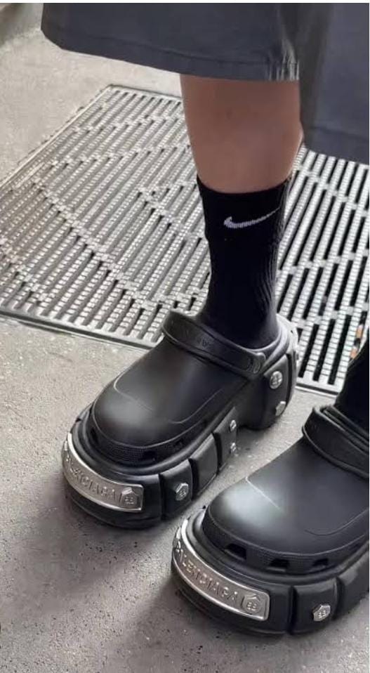New ORIGINAL BALENCIAGA crocs
