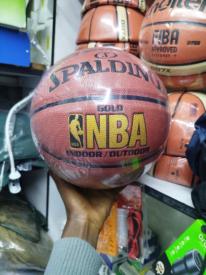 SPALDING ORIGINAL BASKETBALL SIZE 7 INDOOR/OUTDOOR //RECOMMENDED