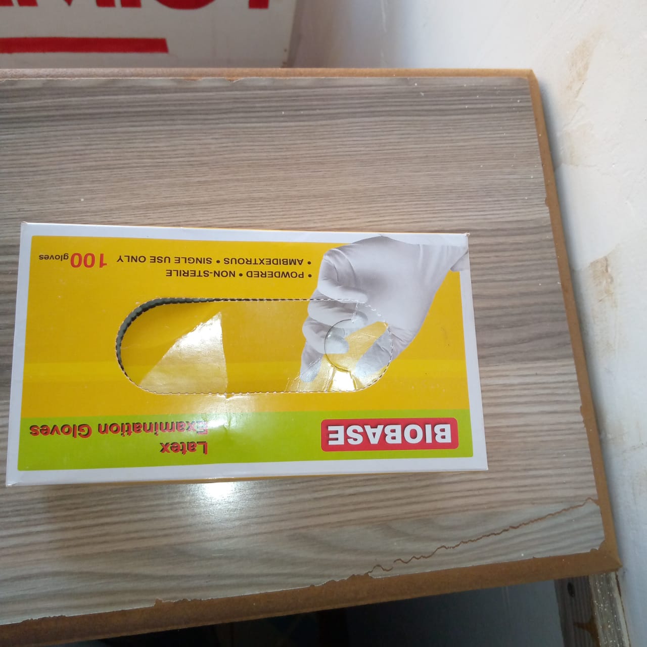 LATEX MEDICAL EXAMINATION GLOVES ,100PCS,POWDERED,SMOOTH SURFACE.