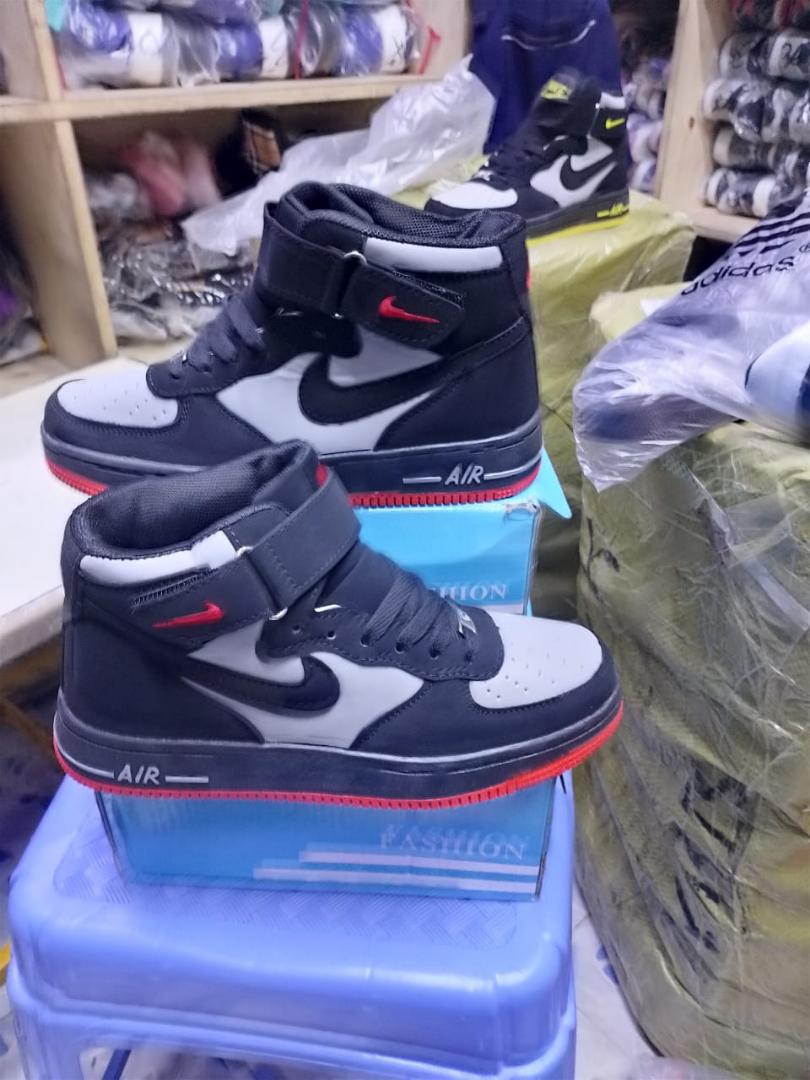 NEW ARRIVAL AIRFORCE 1 high top comfortable unisex breathable shoes