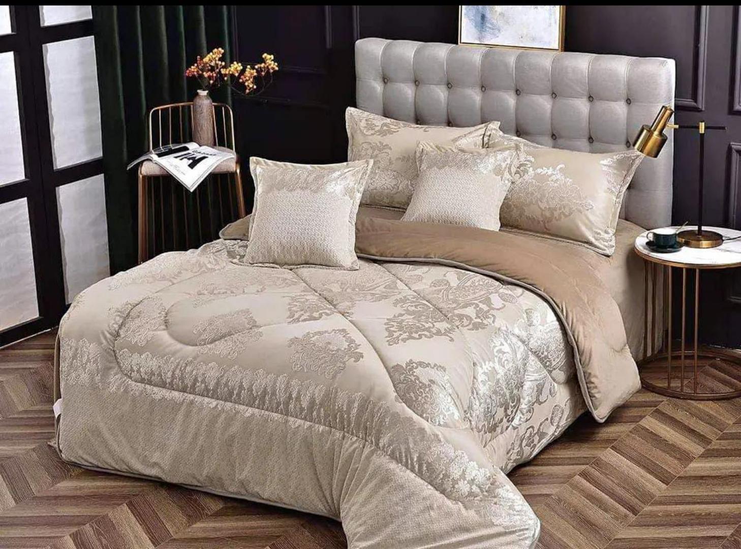 New arrival 6*8 silk duvet with 1pc of duvet,1pc of bedsheet,2pcs of pillow case and ,2pcs of throw pillow casesf