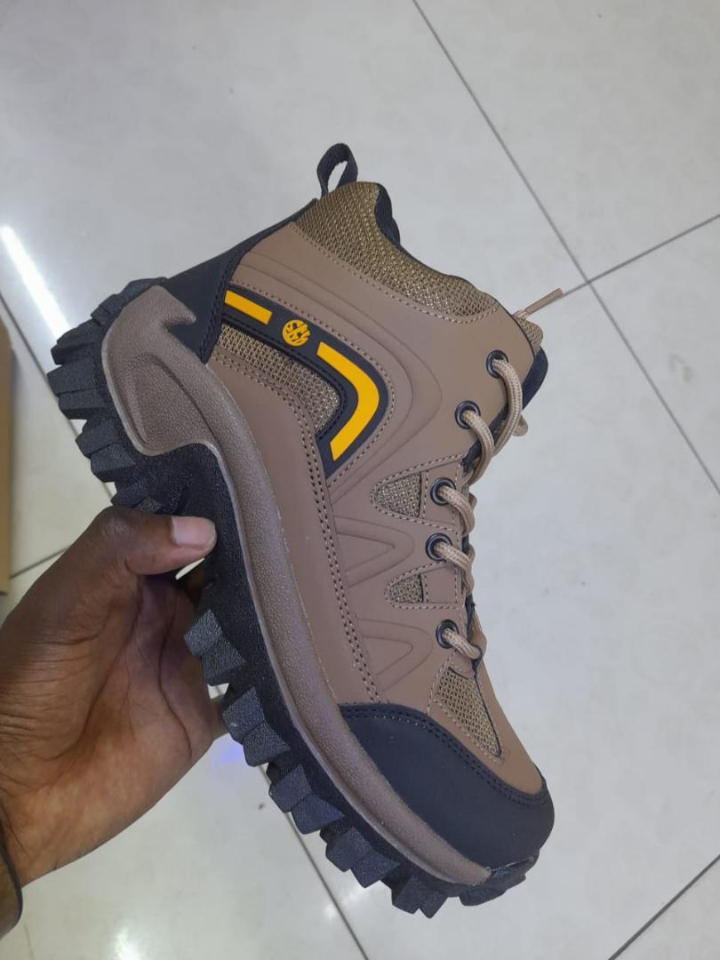 SkyView hiking boots, waterproof outdoor trekking shoes,size 36 hiking boots