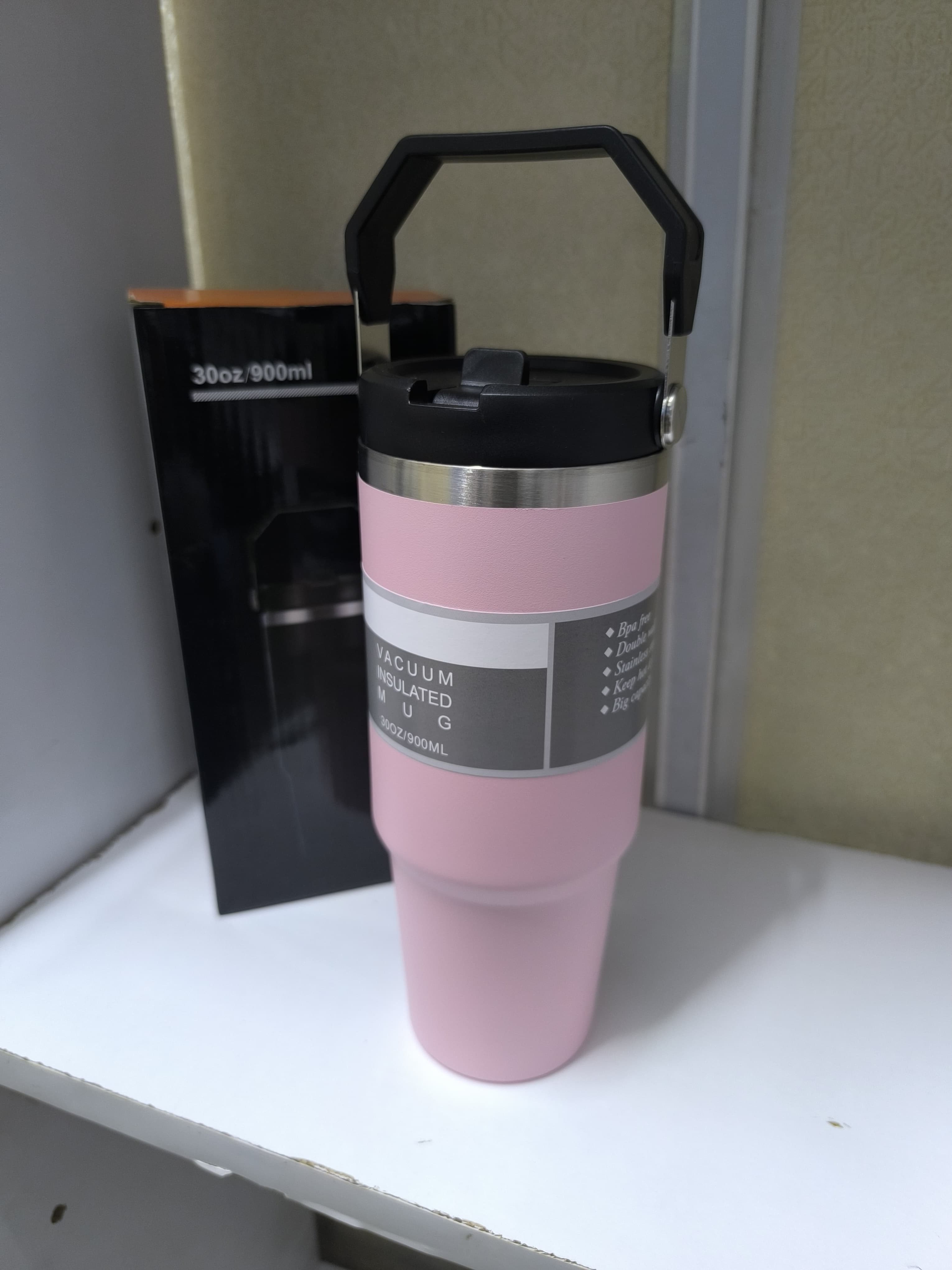 ‼️‼️ New in‼️
♦️ Unbreakable Stanley cup

*Keeps both hot and cold*

*Pink, purple, white, sky blue*

Price per pc: ‼️ *
Available at the shop ✅
