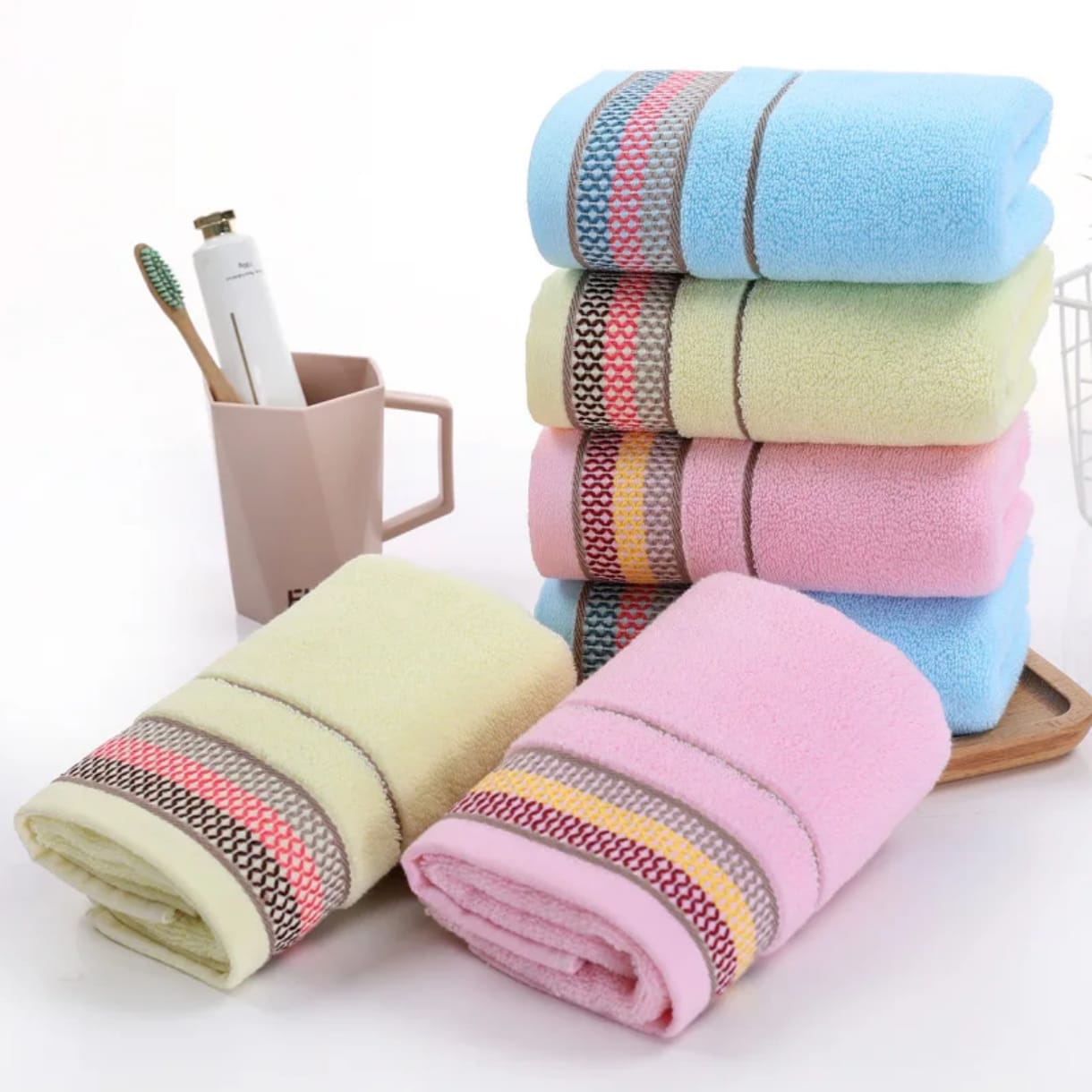 😎😎New in, Super ‼️Kitchen absorbent towels. extra thick
microfiber cleaning cloth is constructed with high-quality non-abrasive and
extra soft coral velvet, quick-drying and strong absorbs water.
