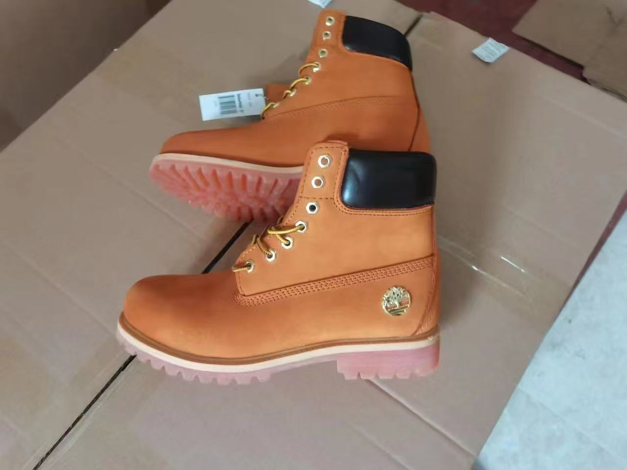 BROWN LEATHER TIMBERLAND BOOTS – Description: Timberland brown leather boots made from premium genuine leather for durability and long-lasting comfort. Designed with a strong rubber sole .