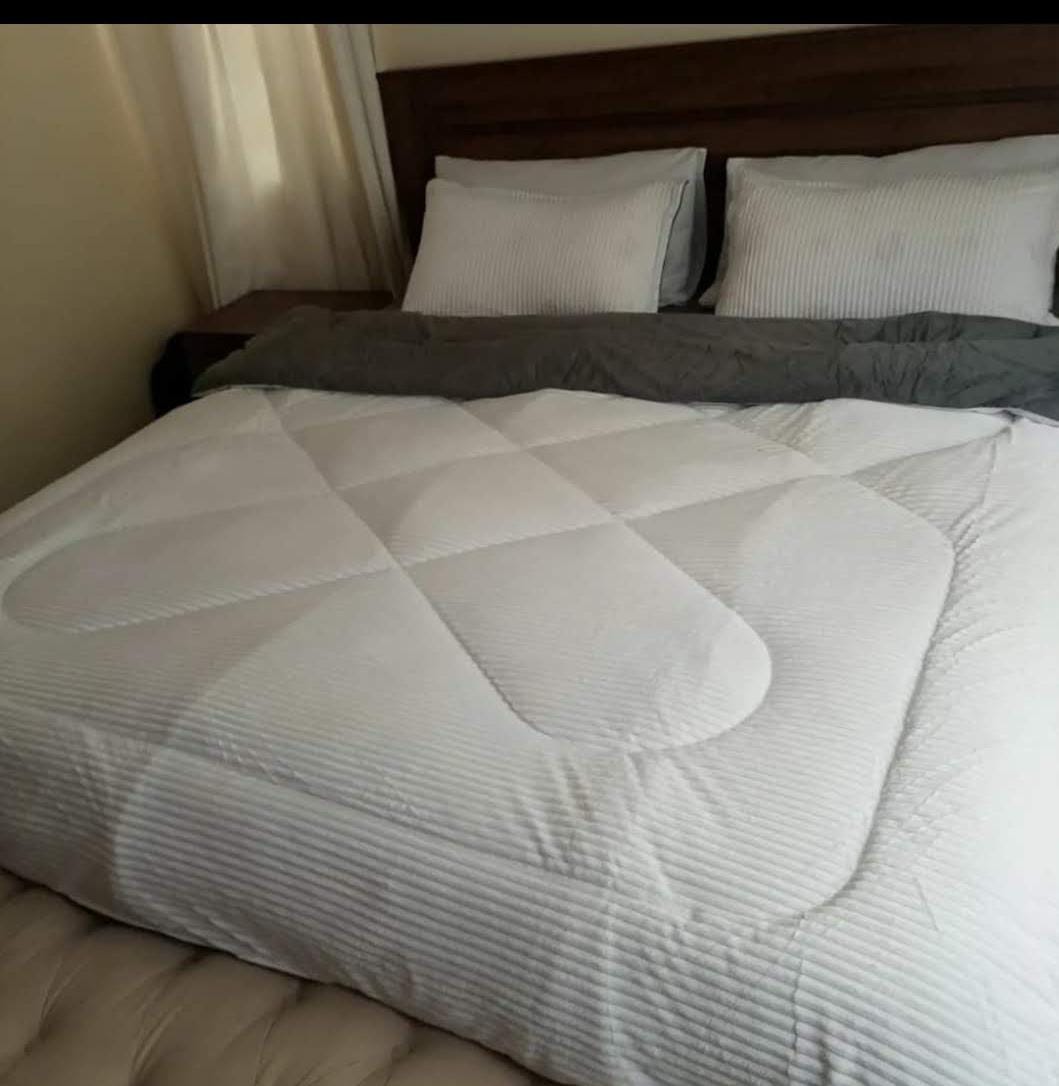 Your Ultimate High quality 4pcs of 6*7 TC Velvet duvet Set Comes as 1pc of duvet Comforter, 1pc of Bedsheet and 2pcs of Pillow Cases Bedding Set