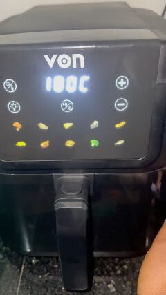 🔥🍟 Von 8L Digital Airfryer VAF080DSTK – Extra-Large Capacity, Touch Control, Rapid Hot Air Circulation & Oil-Free Cooking for Healthy, Crispy, Tasty Meals Every Time 🍗🥦✨