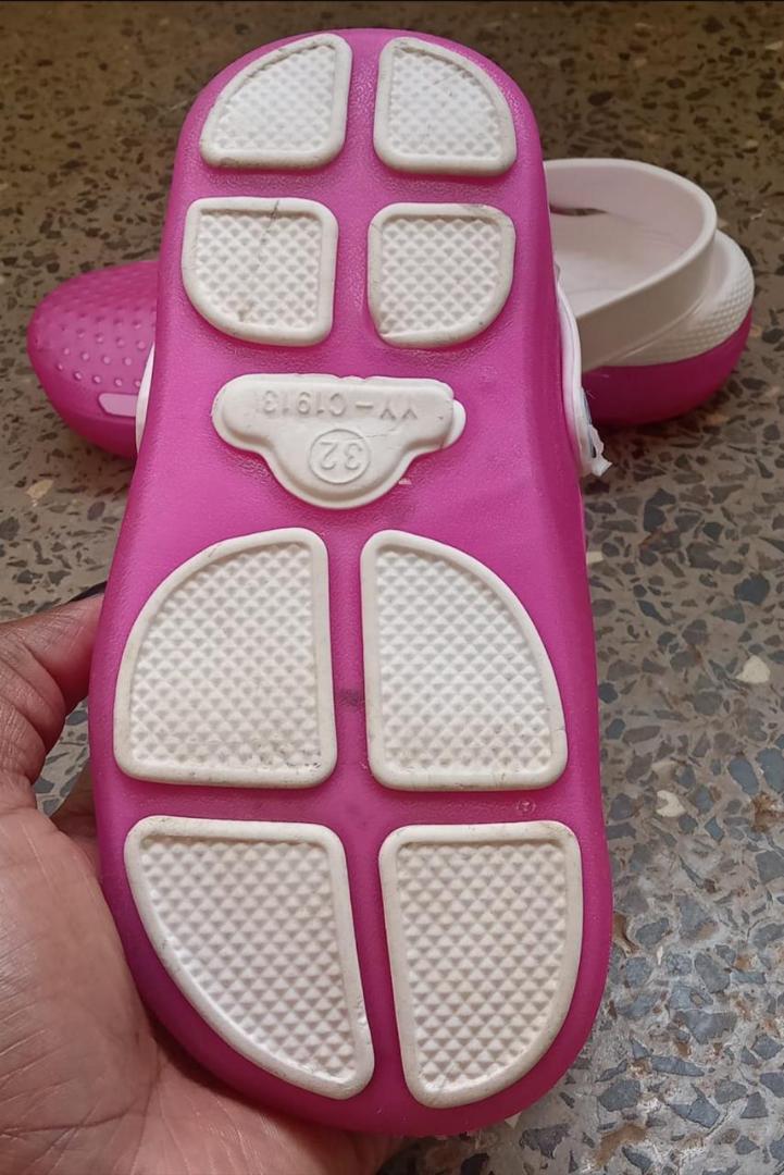 Thrift Kids Crocs, Size 32