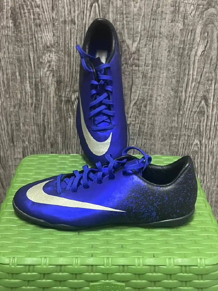 Thrift Kids Shoes- Football Trainers, Size 35