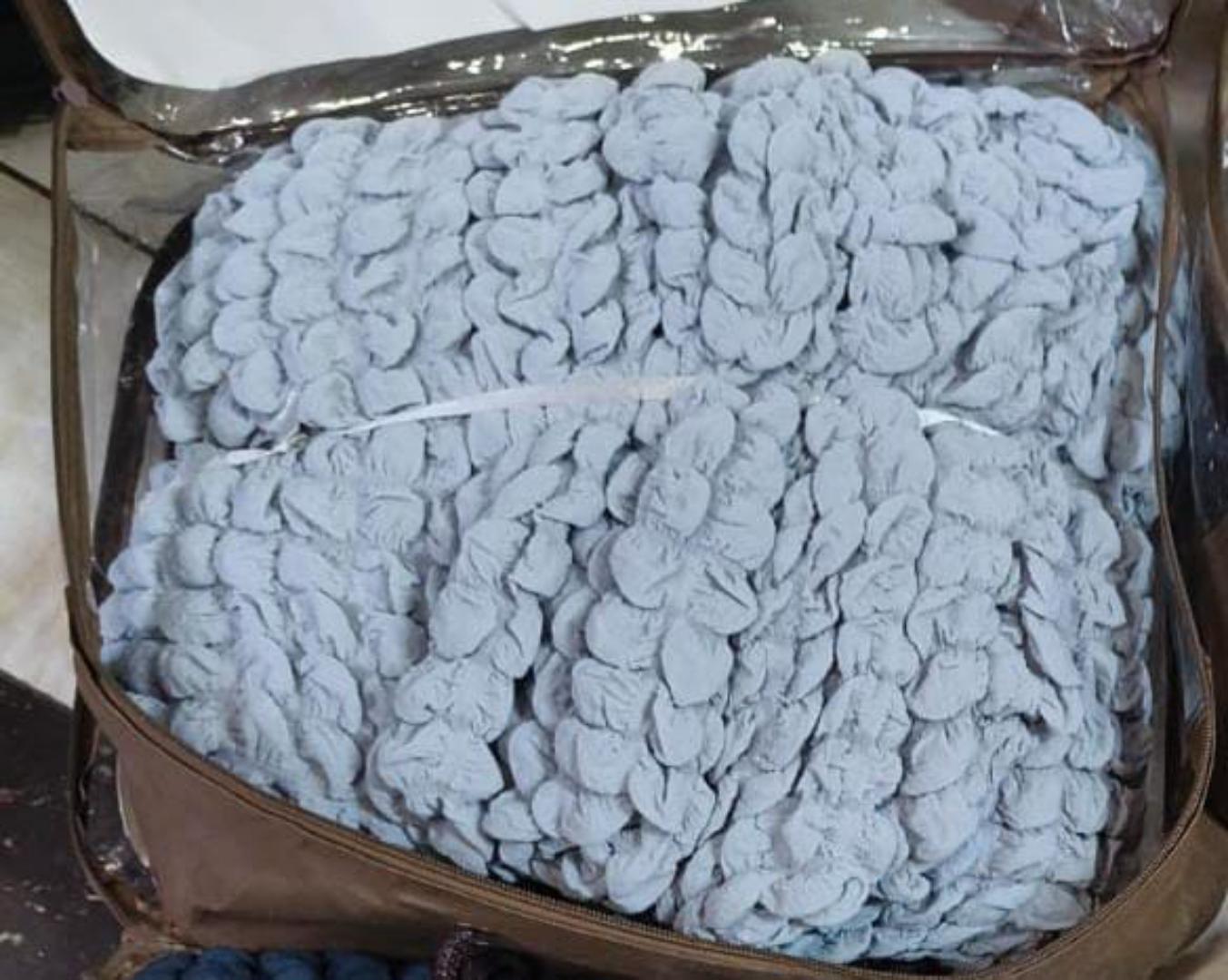 BUBBLES LOOSE/ SEAT COVERS

*7 seater(3:2:1:1)*
5 seater(3.2)
5 seater(3.1.1)
*3 seater*
*2 seater*
*1 seater*