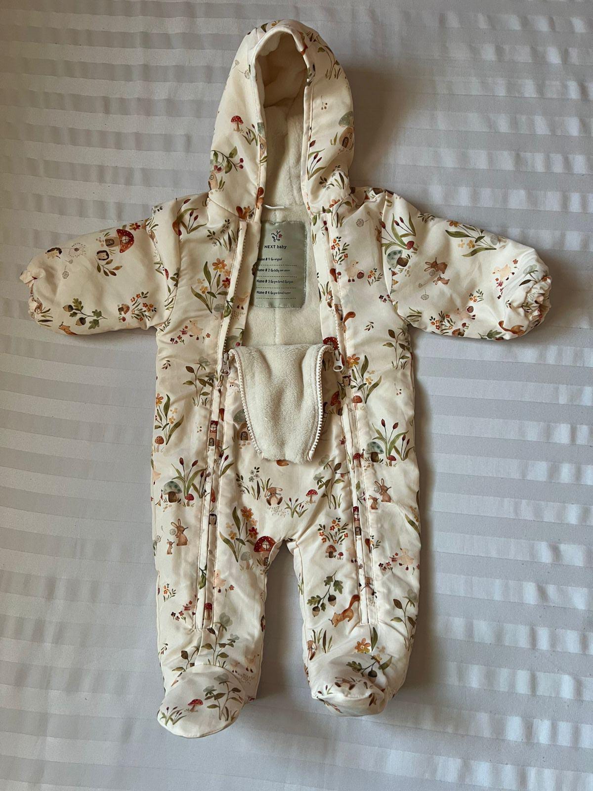 Thrift Kids Heavy Rompers With Hoods. Age: 0-3 Months & 3-6 Months