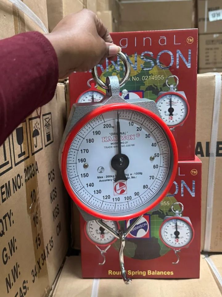 🎇Round Spring Balance Maximum Weight HANSON HANGING 200KG🦋heavy duty portable hanging scale can be used for weighing your luggage or any item with a maximum weight of (200kg). It is a useful tool fo