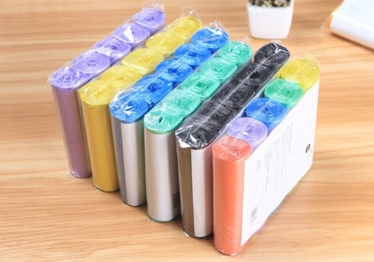 100pcs Trash bags Set. These trash bags when are disposed according to the set guidelines are eco-friendly and therefore they don't cause harm to the environment.